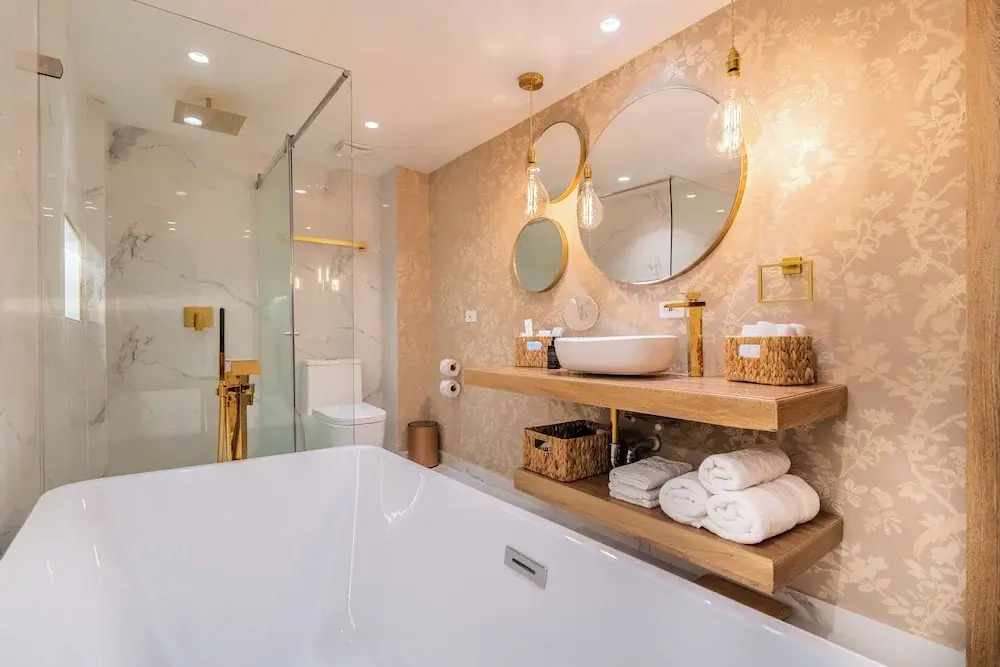 Berthas Collection By EM Hotels
