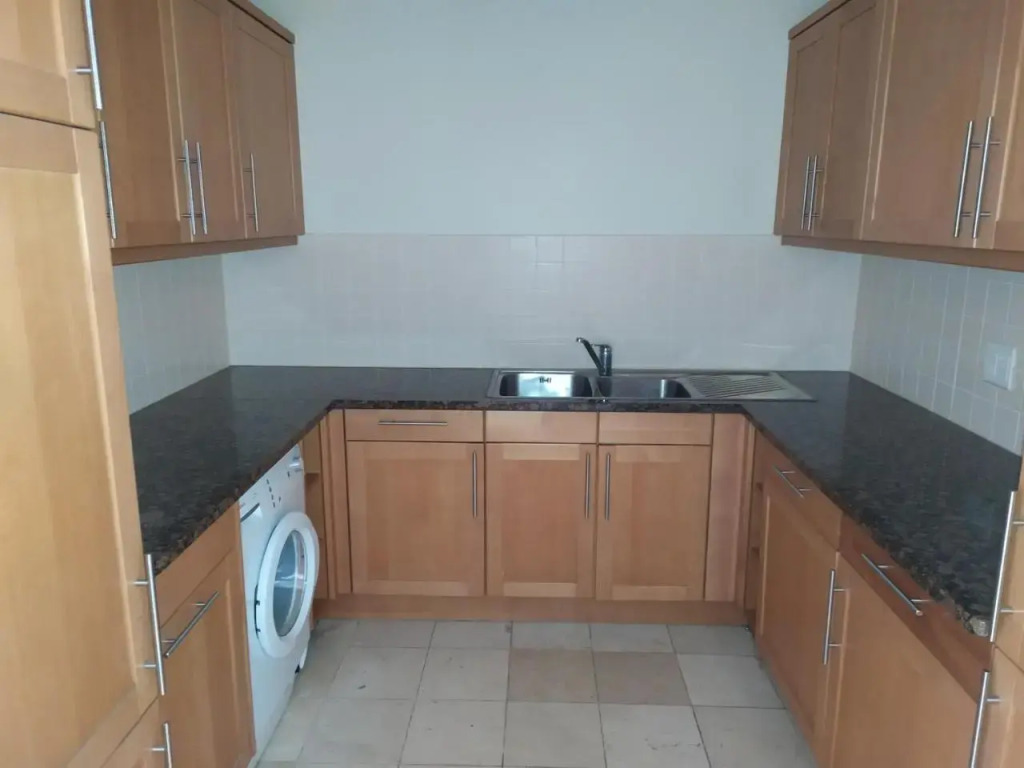 Unique 3 Bedroom in V A Waterfront
