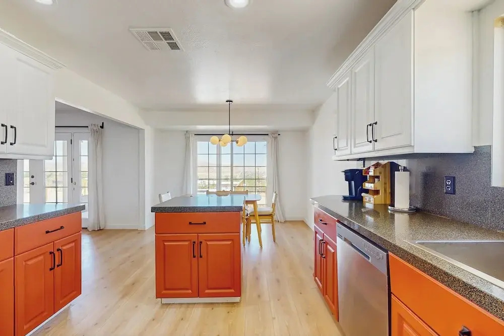 4BR Home in Joshua Tree w/ Private Pool & Fire Pit