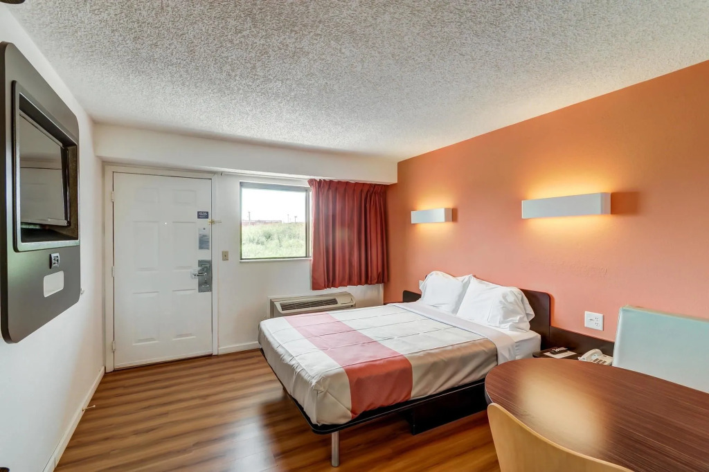 Motel 6-Berea, KY