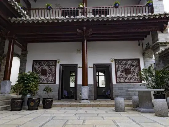 Jianshui Taoyuan Mountain Residence Inn