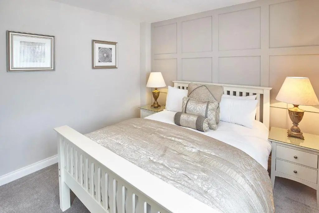 Host Stay Sandling Court