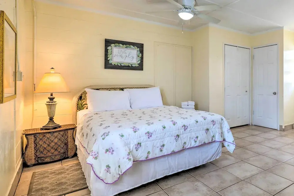Beachfront Cottage in St Augustine - Pet Friendly!