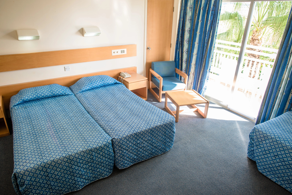 Cynthiana Beach Hotel