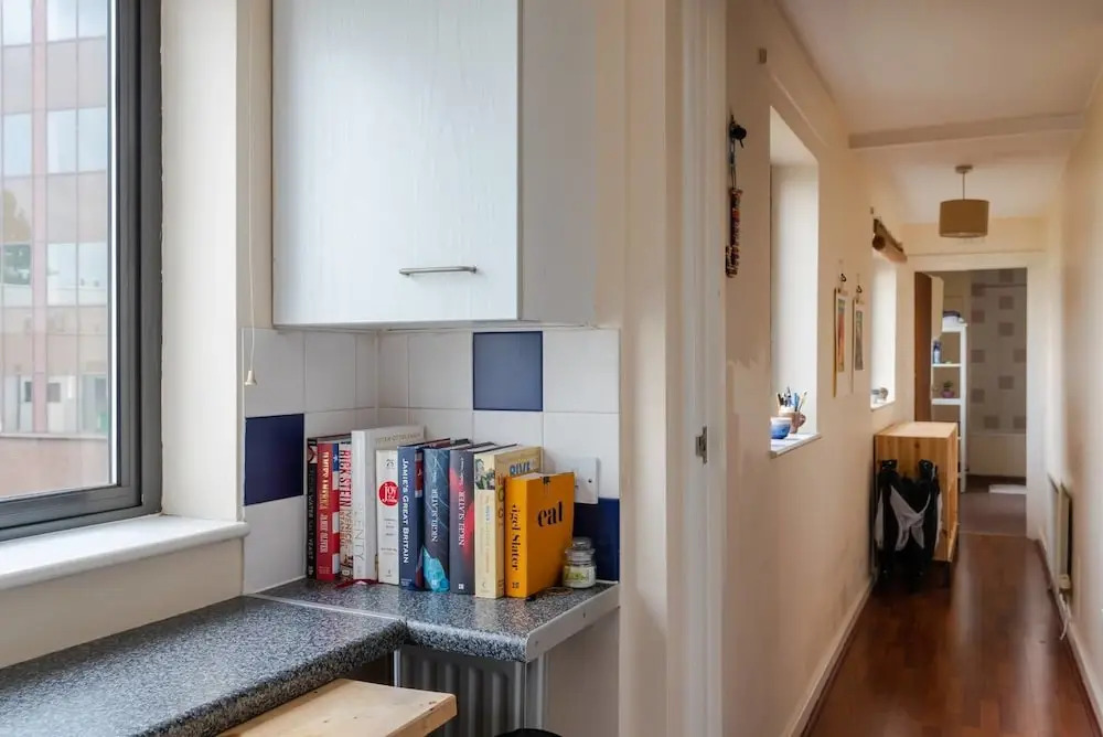 A Cosy 1 Bedroom Flat With a Balcony