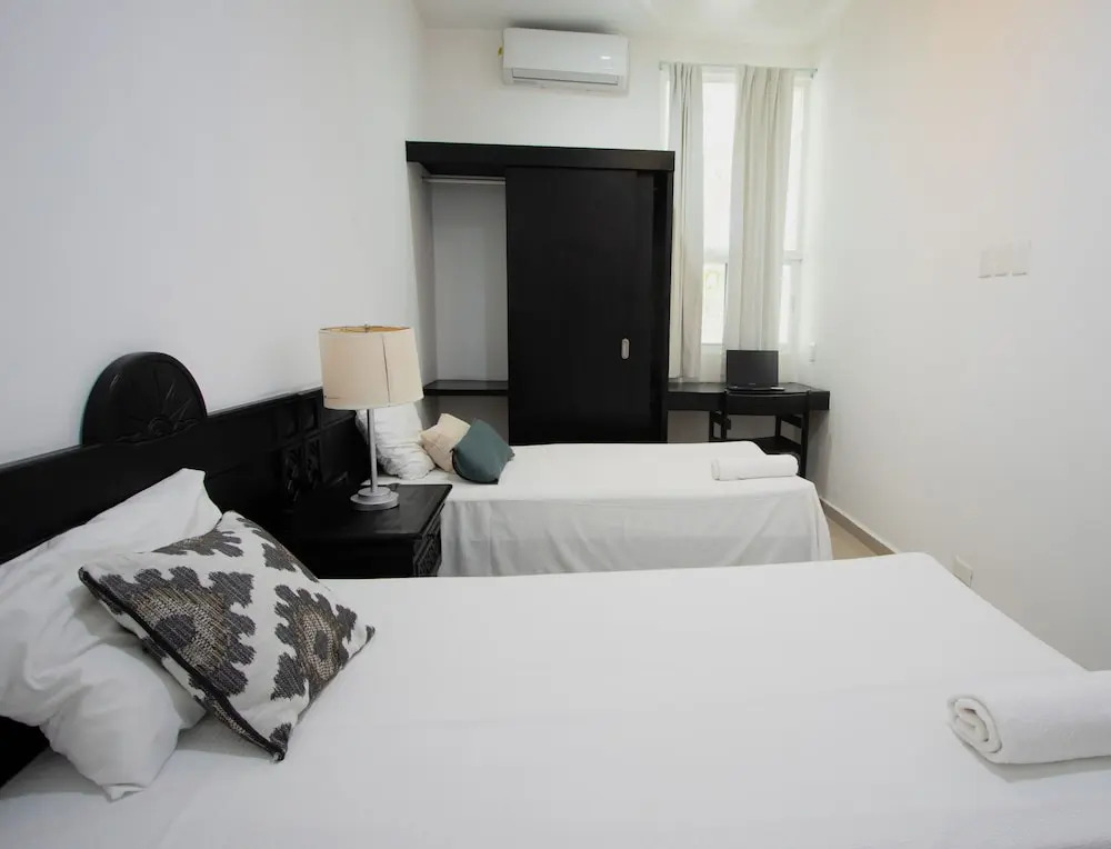 Nasim Condo Hotel con acceso BEACH CLUB GRATIS, metros 5th AVENIDA