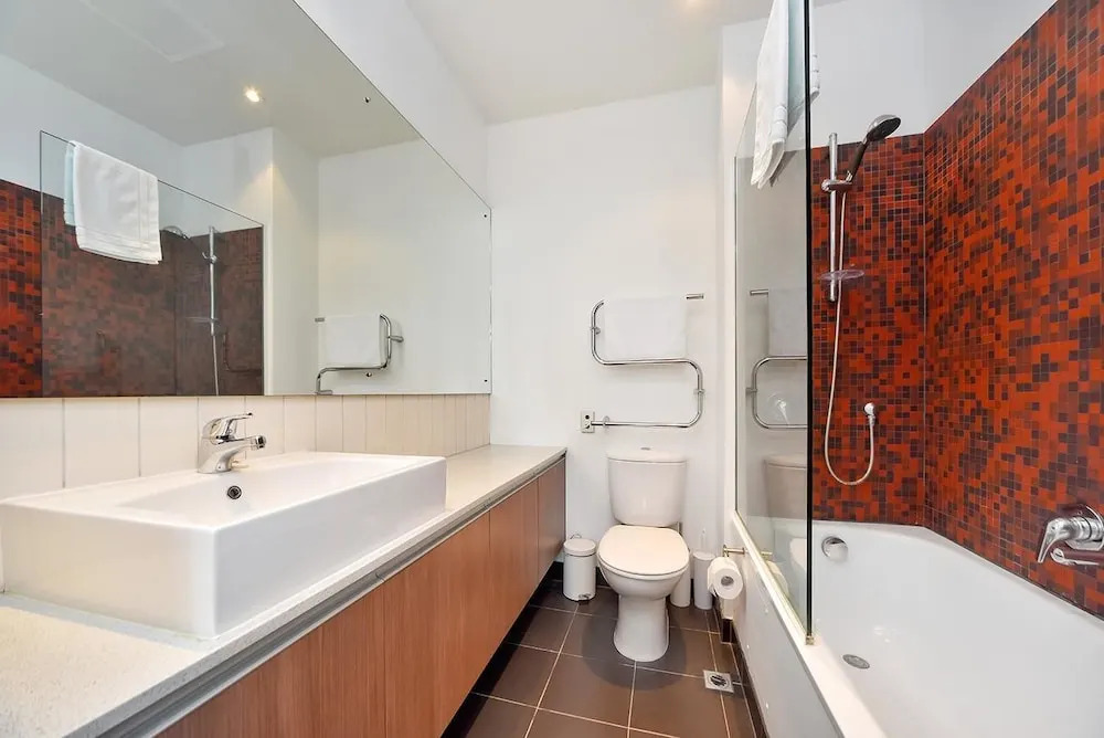 QV Central Harbour Apartment - 684