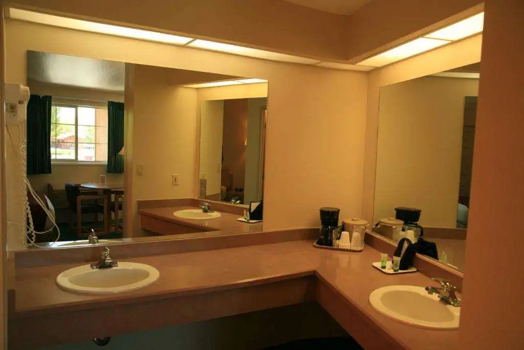 Econo Lodge Inn & Suites Montrose - Black Canyon Area