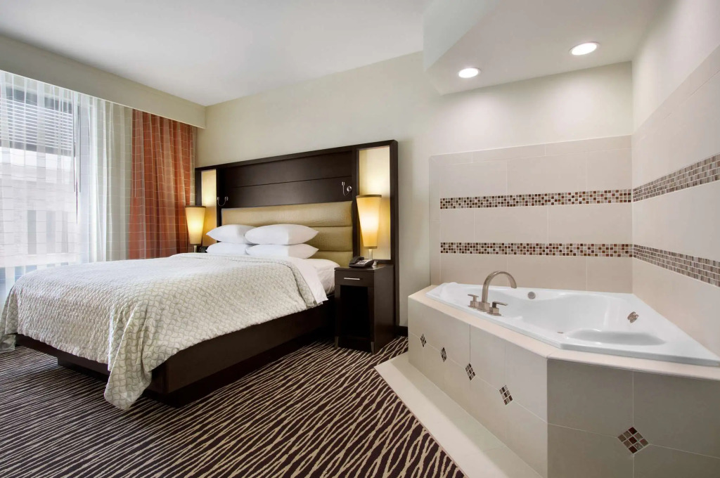 Embassy Suites by Hilton Fayetteville Fort Bragg