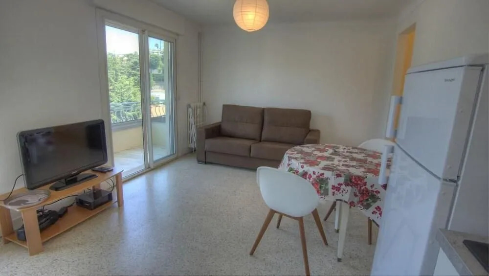 Studio 3 étoiles 100m plages  wifi