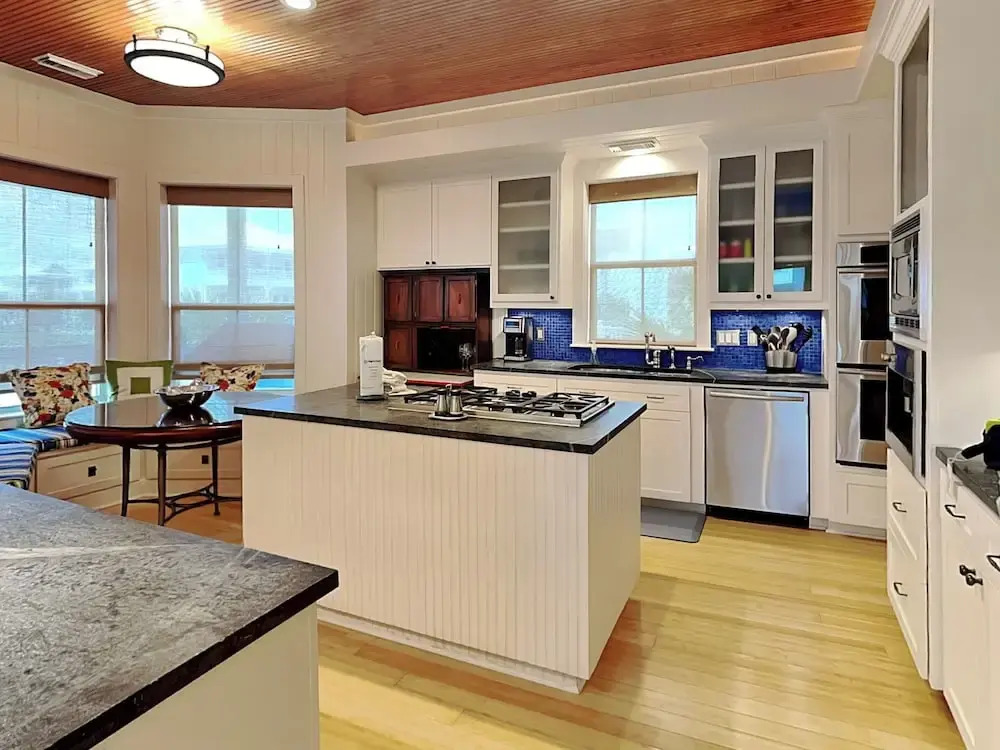 The Beachside Villa by Ryson Vacation Rentals