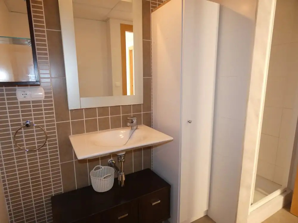 Dup3291 in Oliva With 3 Bedrooms and 2 Bathrooms