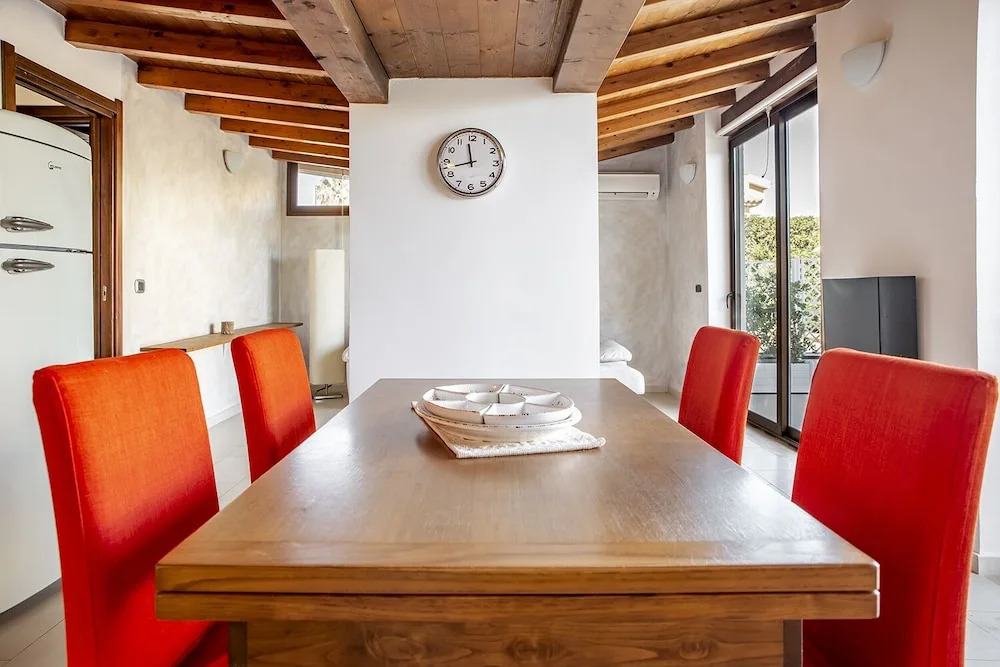 Ognina Apts With Pool By Wonderful Italy