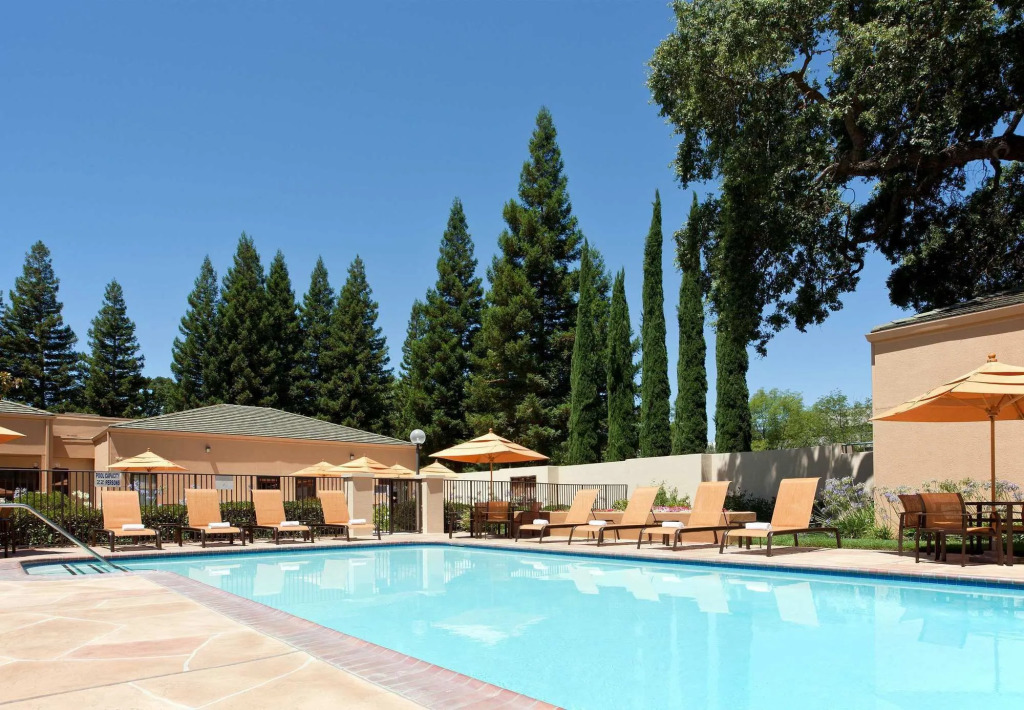 Courtyard Sacramento Airport Natomas