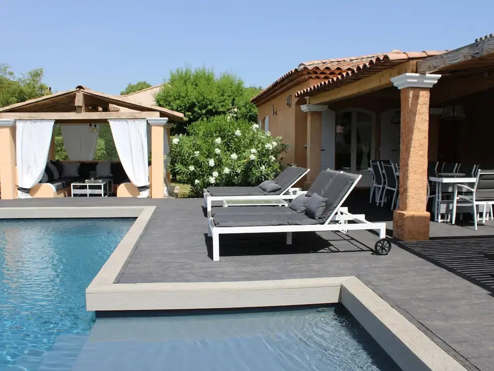 Holiday Home With Large Garden and Pool