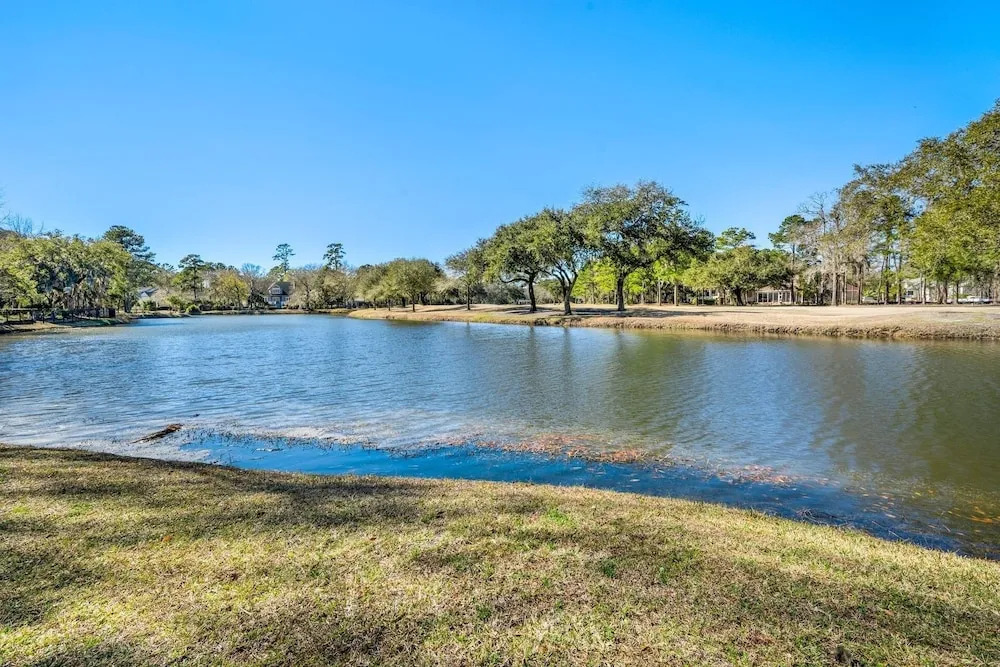 Serene Golf Course Retreat Nestled In The Heart Of Debordieu 3 Bedroom Home by Peace Vacations