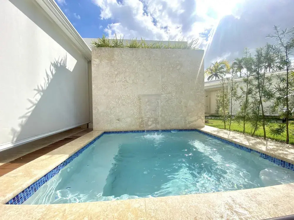 Fabulous Villa in Green One M02