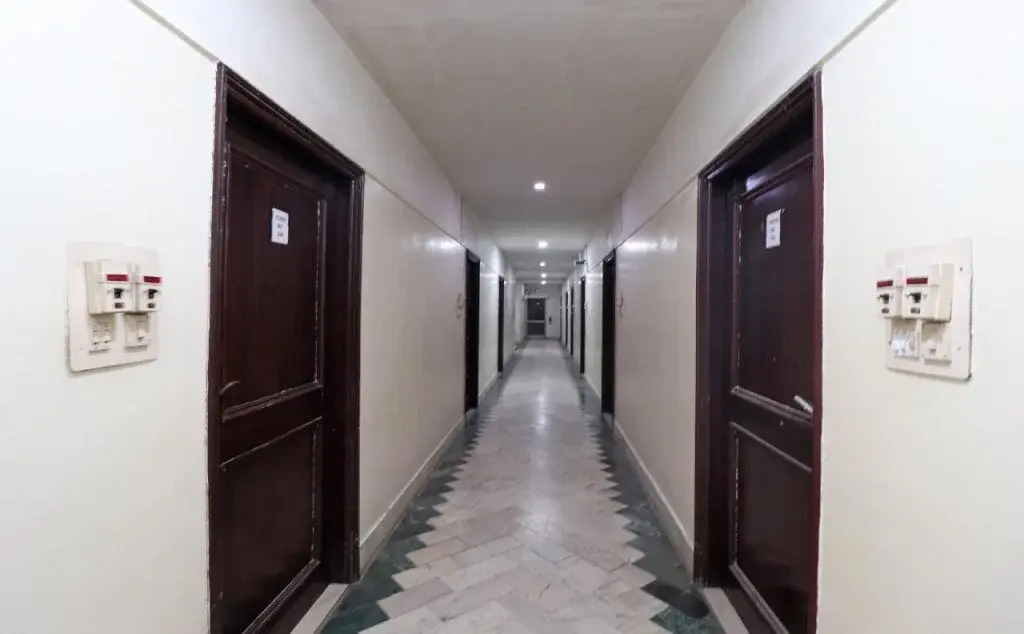 Parakh Palace By OYO Rooms