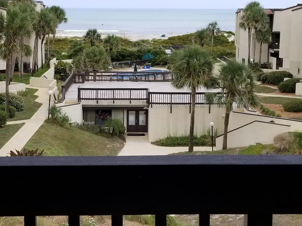 Island House D224 Condo