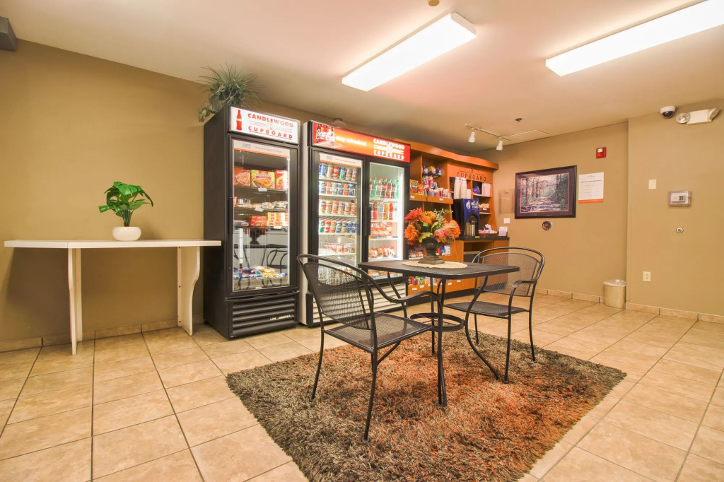Sonesta Simply Suites St Louis Earth City