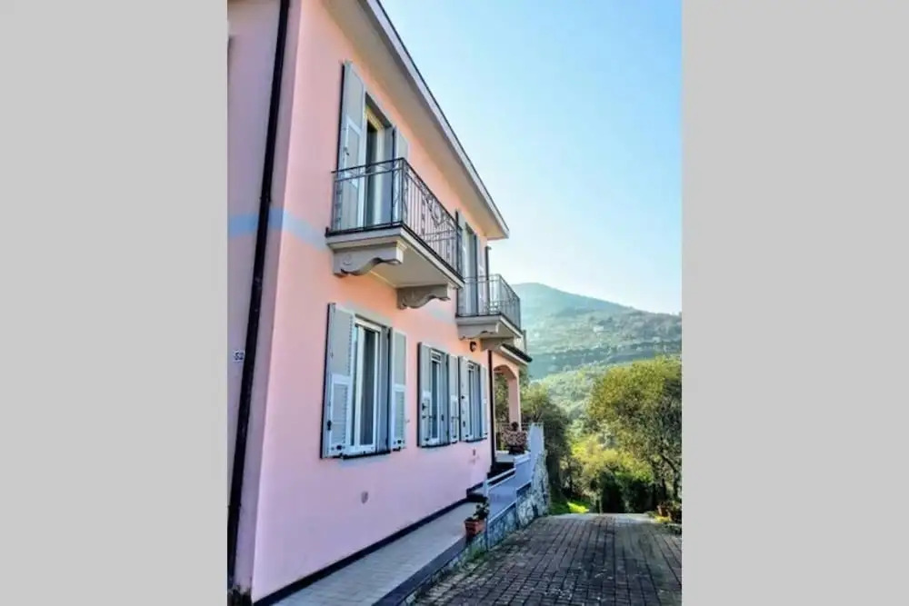 Charme and Comfort Near 5 Terre by Wonderful Italy