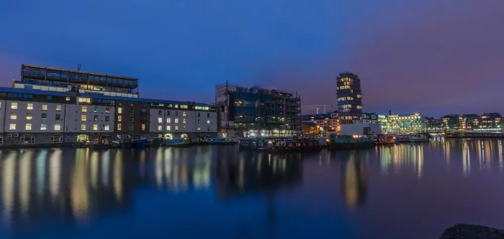 Grand Canal Dock by 5STARSTAY