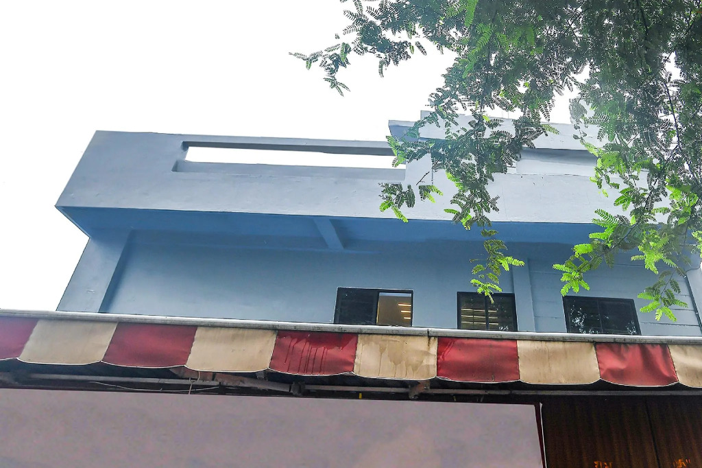 Collection O 82620 Vpawar Hotel & Restaurant