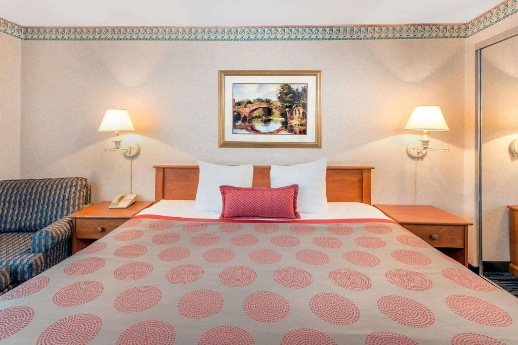 Holiday Inn Hotel & Suites SEATTLE-KENT