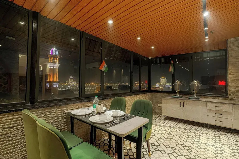 Hotel Indus