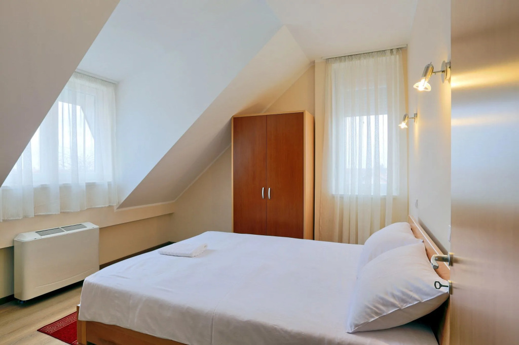 Hotel Novella Uno