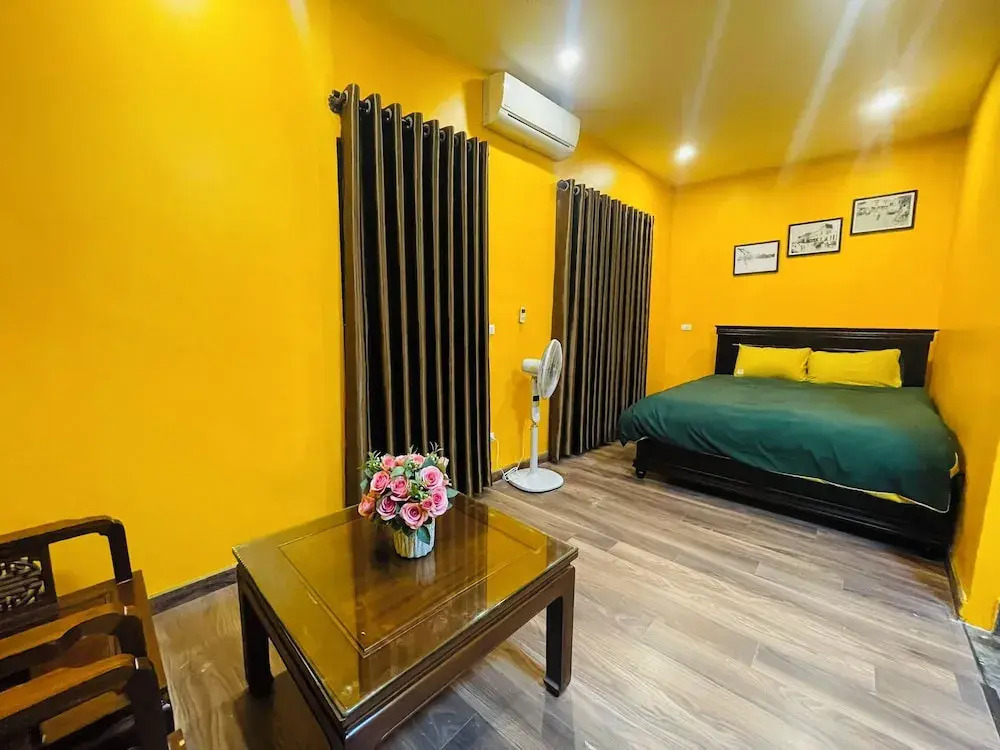Autumn Hanoi House Bat Su