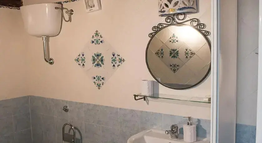 La Corte Di Raito