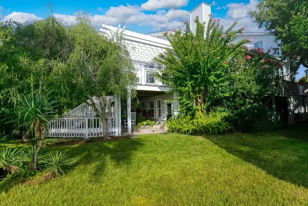 Hemlock by Avantstay Minutes From Folly Beach w/ Multiple Patios