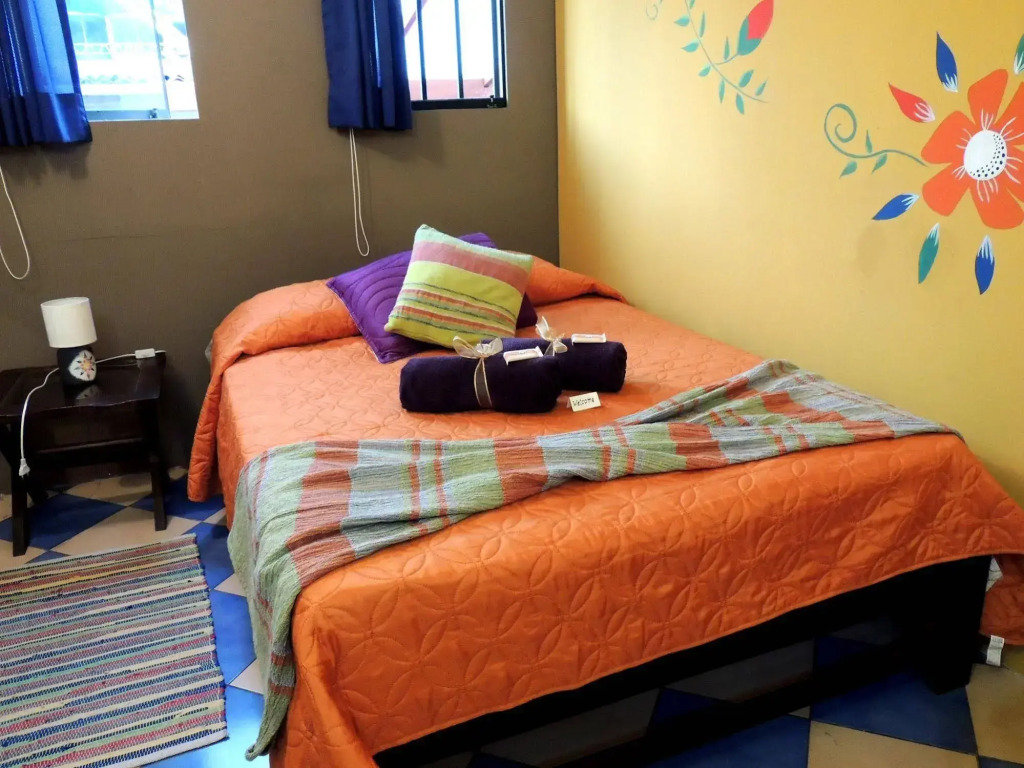 Pier 242 Miraflores B&B