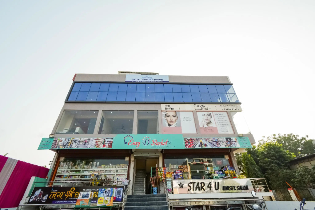 OYO Flagship 65384 Hotel Jaipur Crown