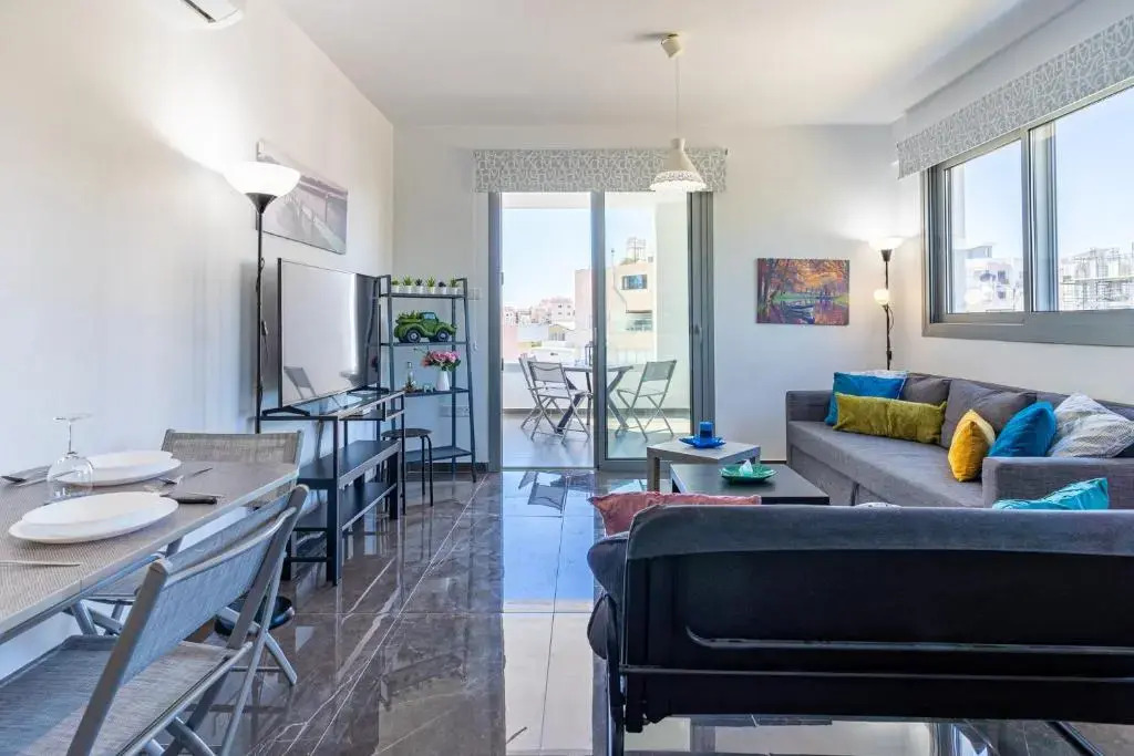 Kmeidos 1-Bedroom Apartment in Larnaca