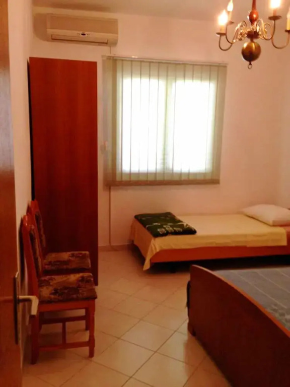 A3 - apt w. Patio, 3 min Walking From the Beach