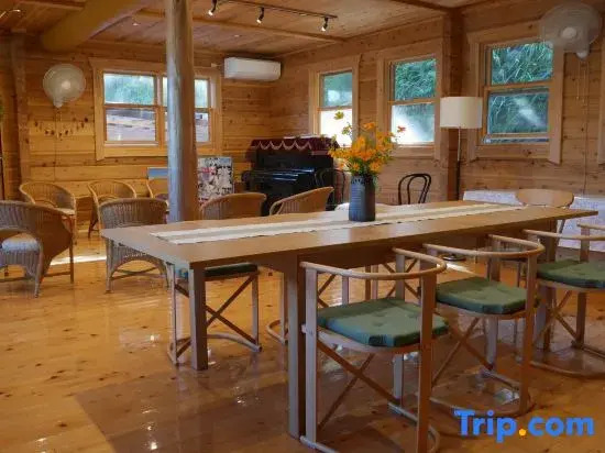 Shimano Log House