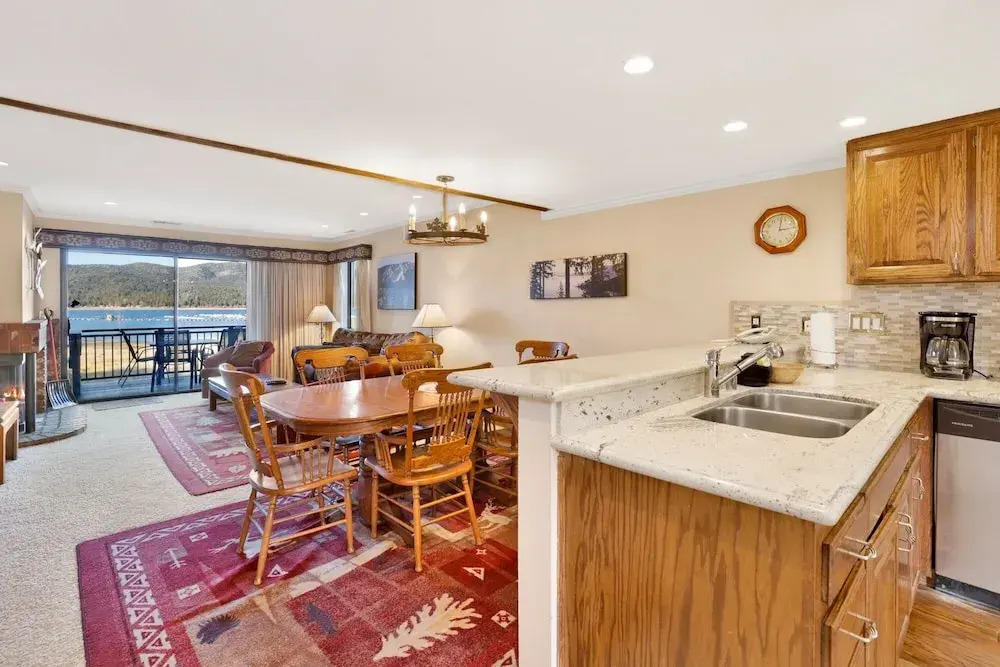 2248-forest Shores Lake View Condo 2 Bedroom Home by RedAwning
