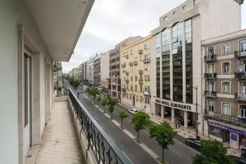 Almirante 3-Four Bedrooms