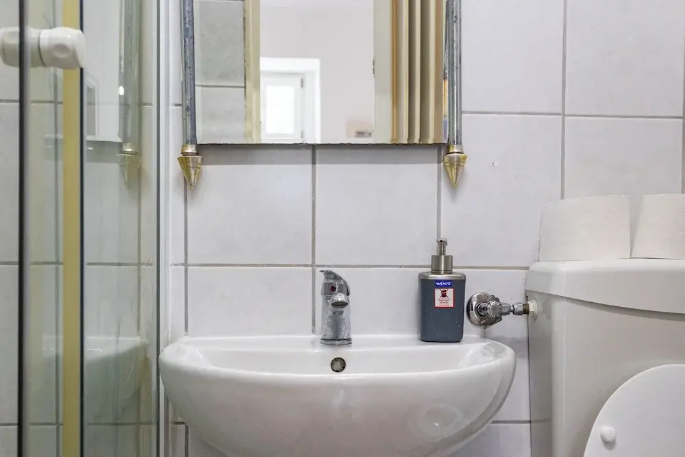 Modern 1 Bedroom Long Stay Apartment