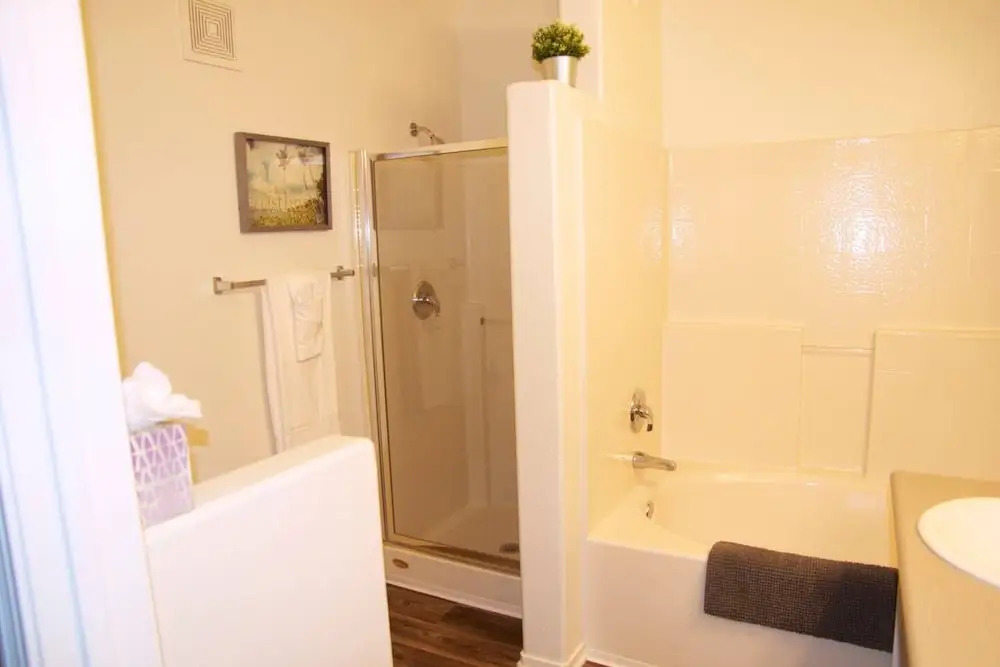 Beautiful & Quiet Apartment 15 Minutes From Strip