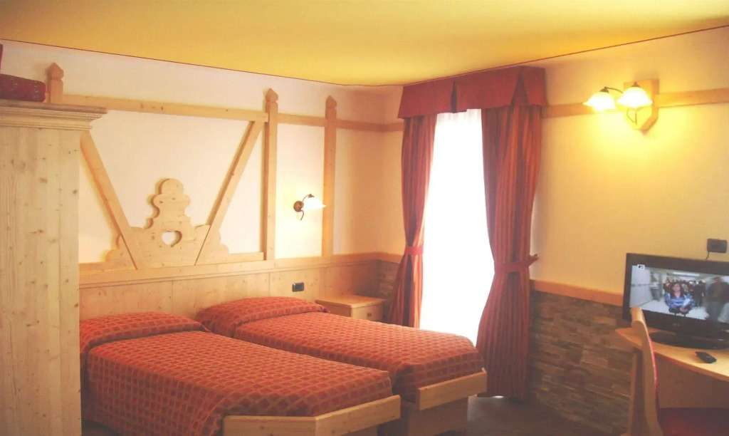 Hotel Adamello