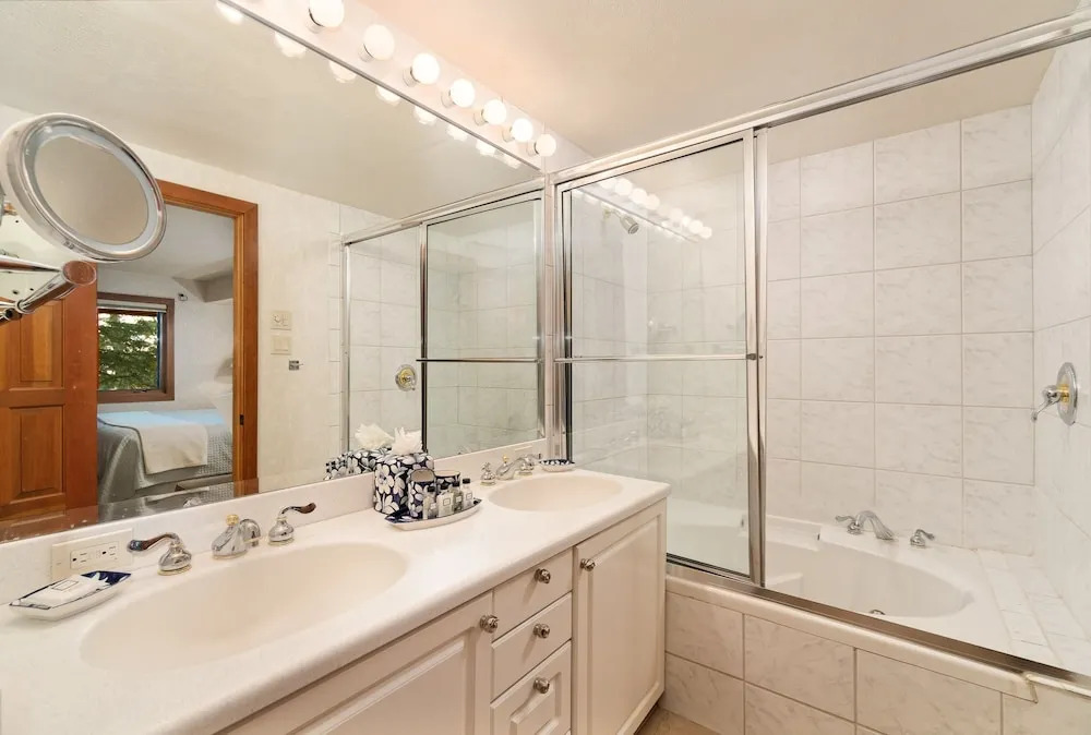 Townhome With Ski-in Access Near Pool And Spa by The Woodrun V Townhouses by RedAwning
