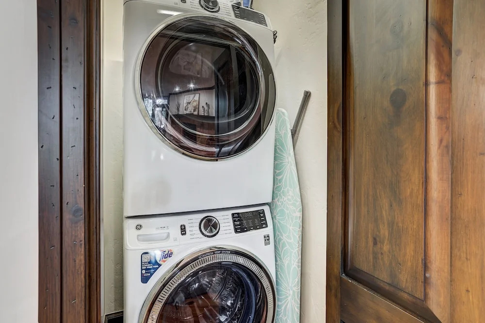 Comfort at Arrowhead Village - Steps from the lift condo