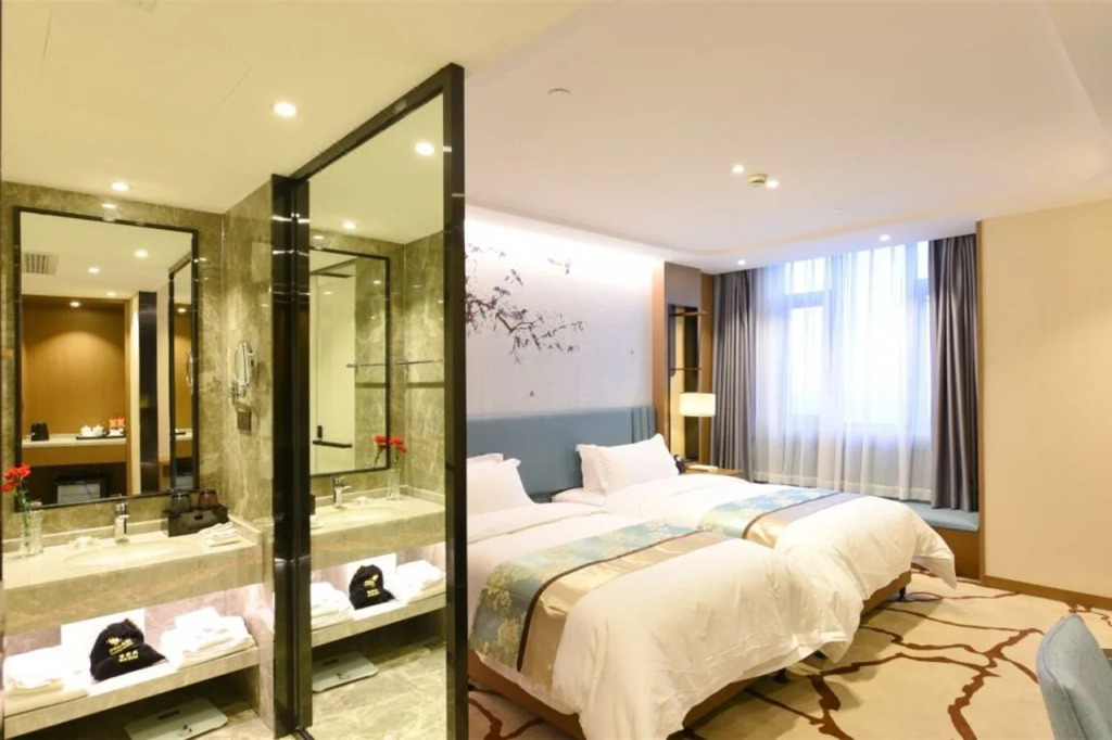 Shanghai Huhua International Hotel