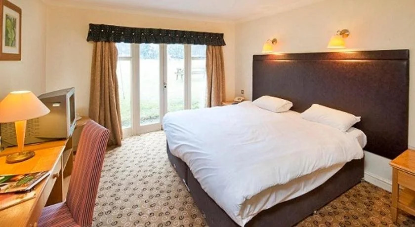 The Red Lion Inn by Chef & Brewer Collection