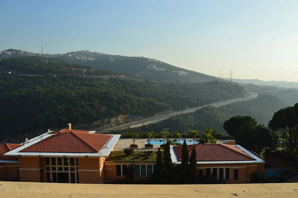 Country Lodge Bsalim