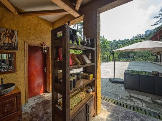 Hansu Jingshui Shanju Hotel (Zhangjiajie Yangjiajie Ticket Station)