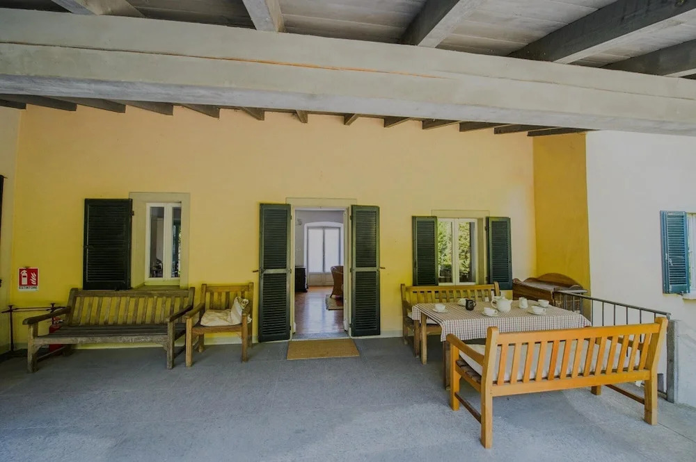 Il Motto Villa With big Garden and Lake View